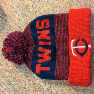 Minnesota Twins Baseball Knit Winter Hat w Pom New Red Blue MN Sports Apparel ⚾